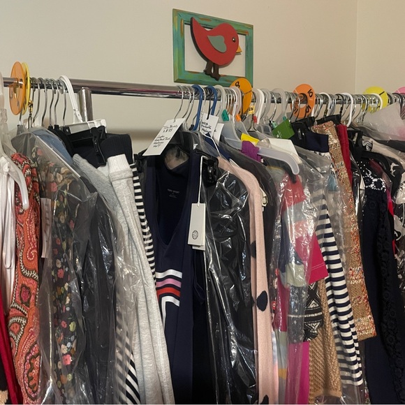 LIVE Closet Sale and Share Show! - Picture 13 of 15